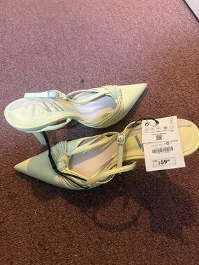 ZARA Pale Lemon Knot-Detail Pointed Slingback Heels